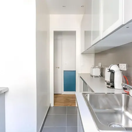 À supprimer V3 Vibrant Stay Luxurious Stay Steps from Trocadéro Appartement
