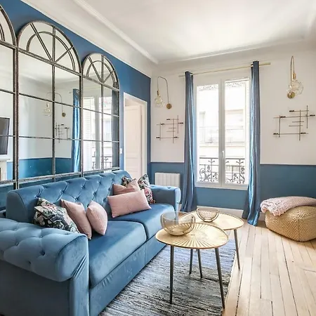 V3 Vibrant Luxurious Steps From Trocadero Apartment Paris